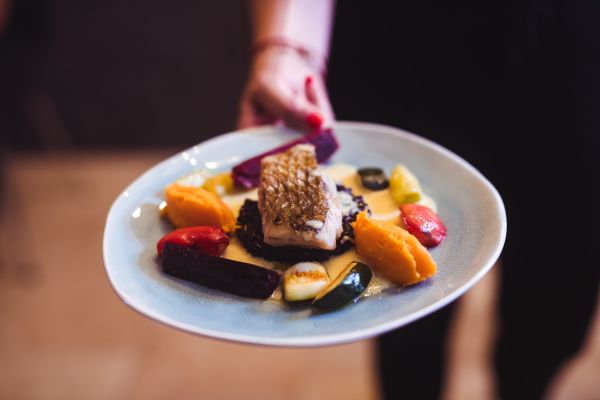 Menu 2 plats - plat et fromages ou dessert