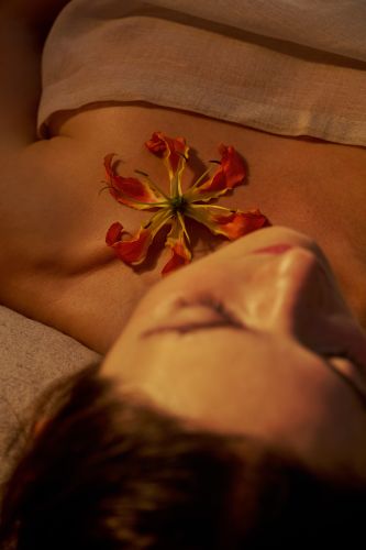 Soin massage du visage Fleurs de Bali - 20min